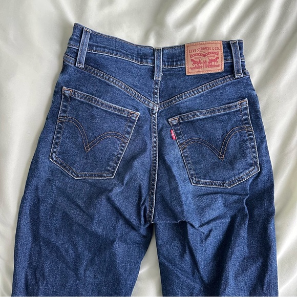 Levi's Ribcage Straight Ankle Jeans - Picture 1 of 7
